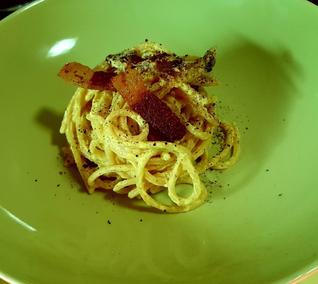 Spaghetti guanciale zafferano e ricotta