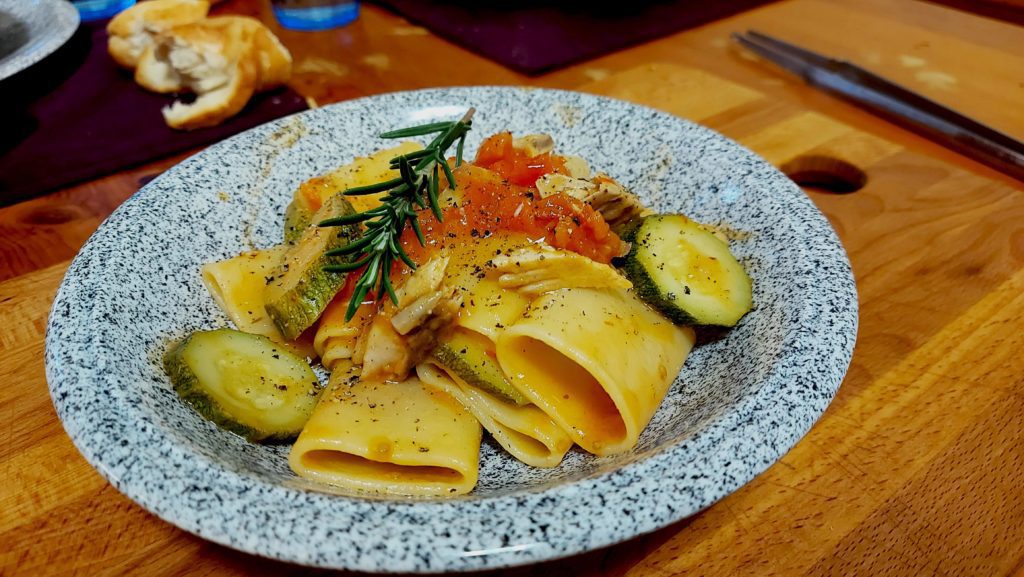 Paccheri sgombro e zucchine